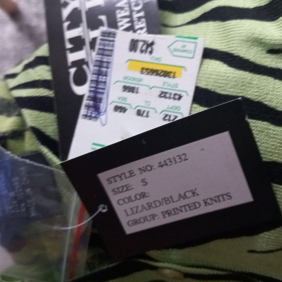 NWT City Silk Sz Small, Silk Lizard Black Sweater, Button Front. - Picture 8 of 8